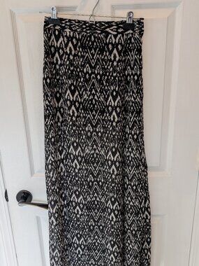H&M Divided Print Maxi Skirt